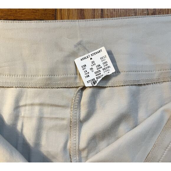 Ashley Stewart Capri Crop Pants 5X Beige Button Fly Lightweight Comfort Shorts - Picture 3 of 7